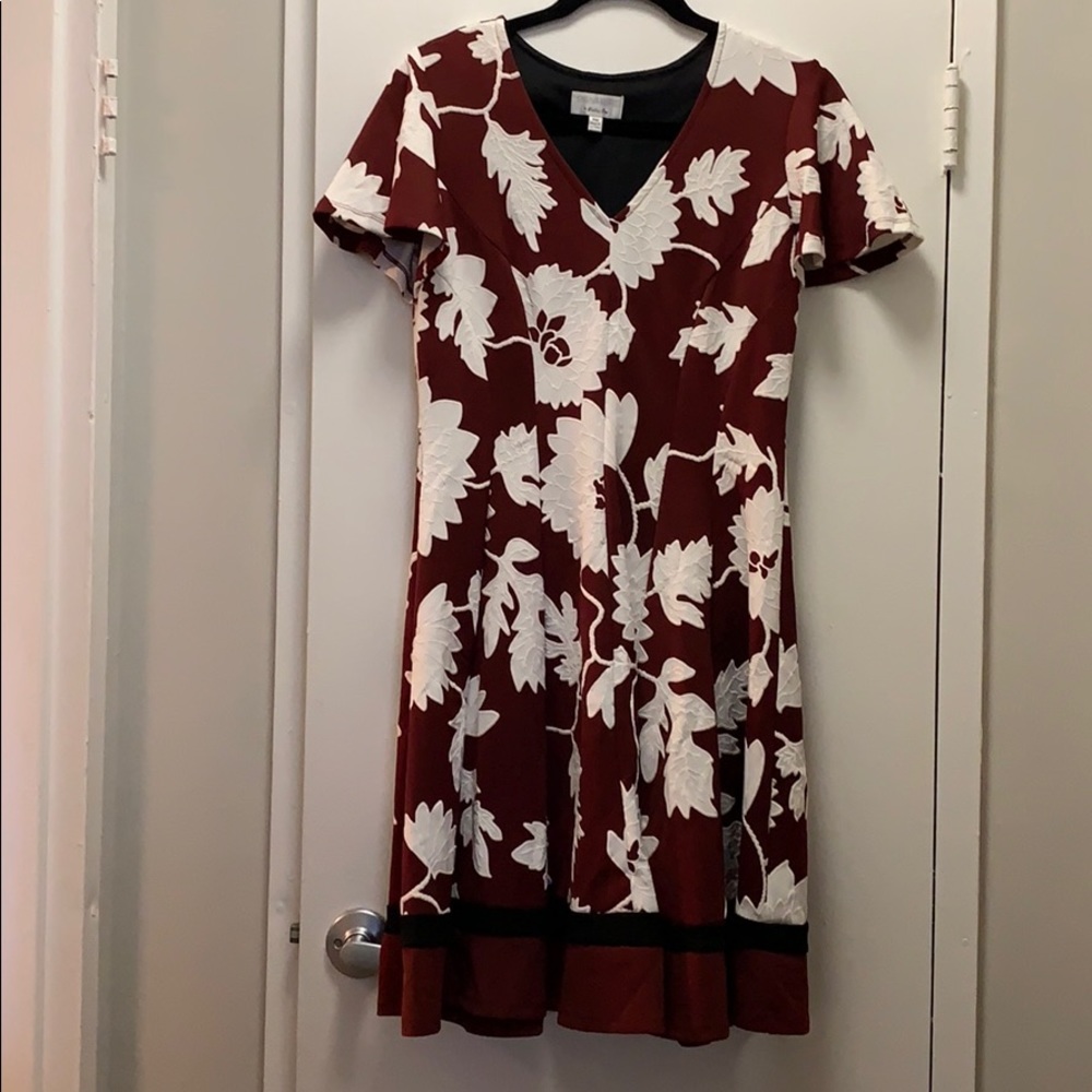 Very flattering dress